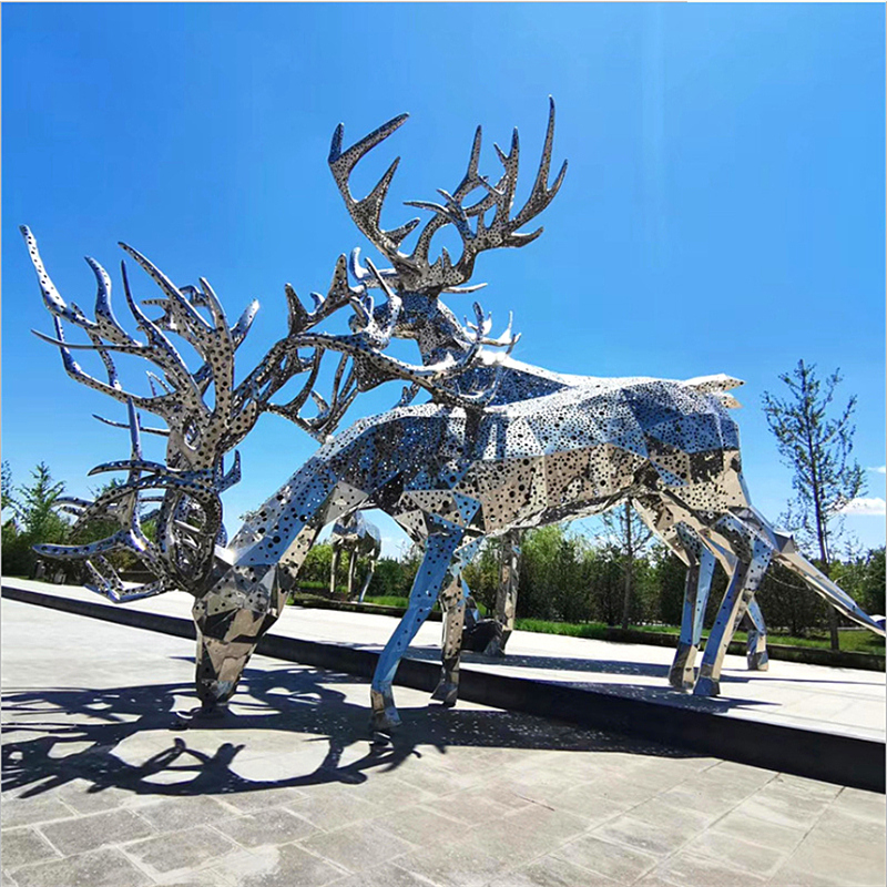 不锈钢雕塑定制大型金属园林地产镜面鲸鱼浪花圆环鹿景观水景地标